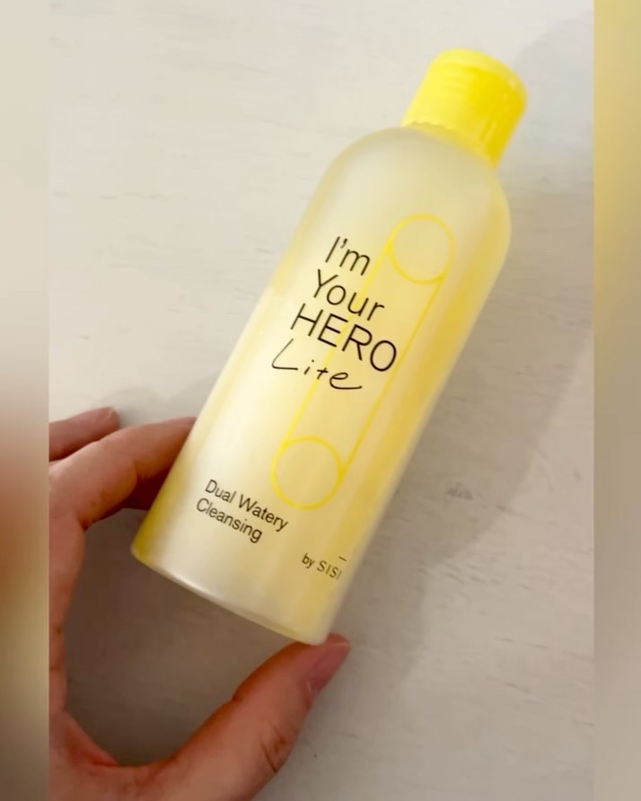 アイムユアヒーロー ライト/SISI/クレンジングウォーターを使ったクチコミ（2枚目）