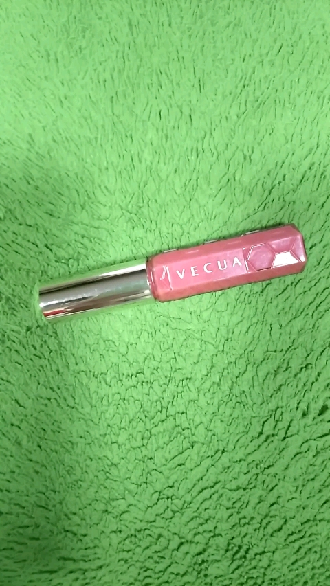 ハニーラスター r/ROAlív/リップグロスを使ったクチコミ（2枚目）