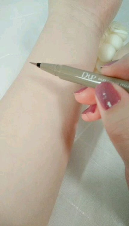 シルキーリキッドアイライナーWP/D-UP/リキッドアイライナーの人気ショート動画