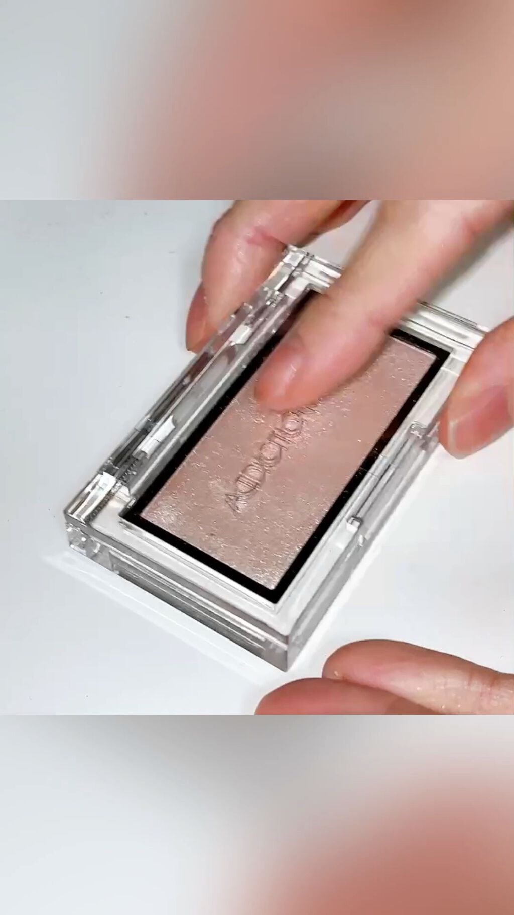 アディクション ザ ブラッシュ ニュアンサー/ADDICTION/パウダーチークの動画クチコミ4つ目