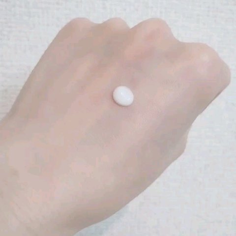 バンブースージングUVエッセンスサンスクリーン /Sunnicorn/日焼け止めローションの動画クチコミ2つ目