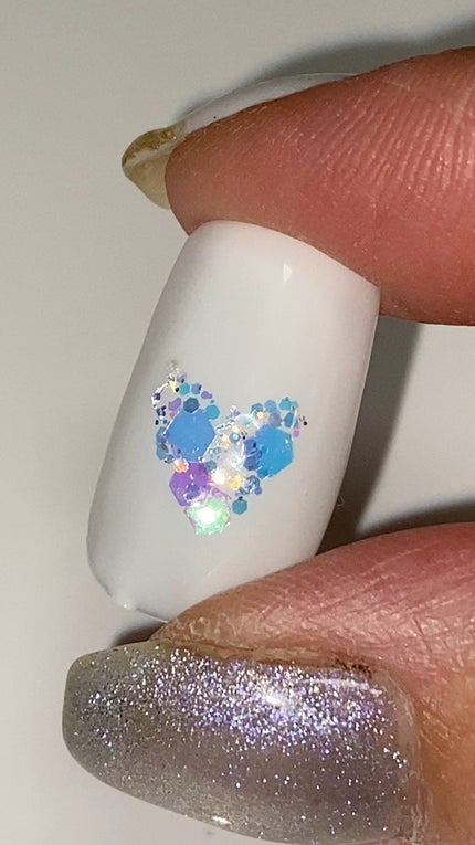 グリッター6個セット/DAISO/ネイルチップ・パーツの人気ショート動画