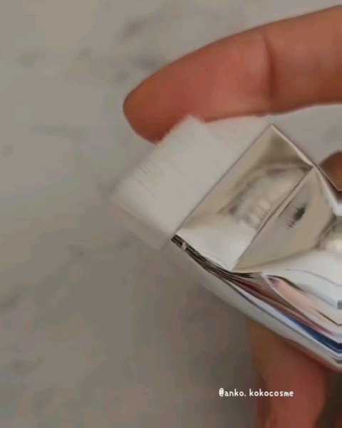 PUFF-FIT FOUNDATION BRUSH/wakemake/メイクブラシの動画クチコミ1つ目