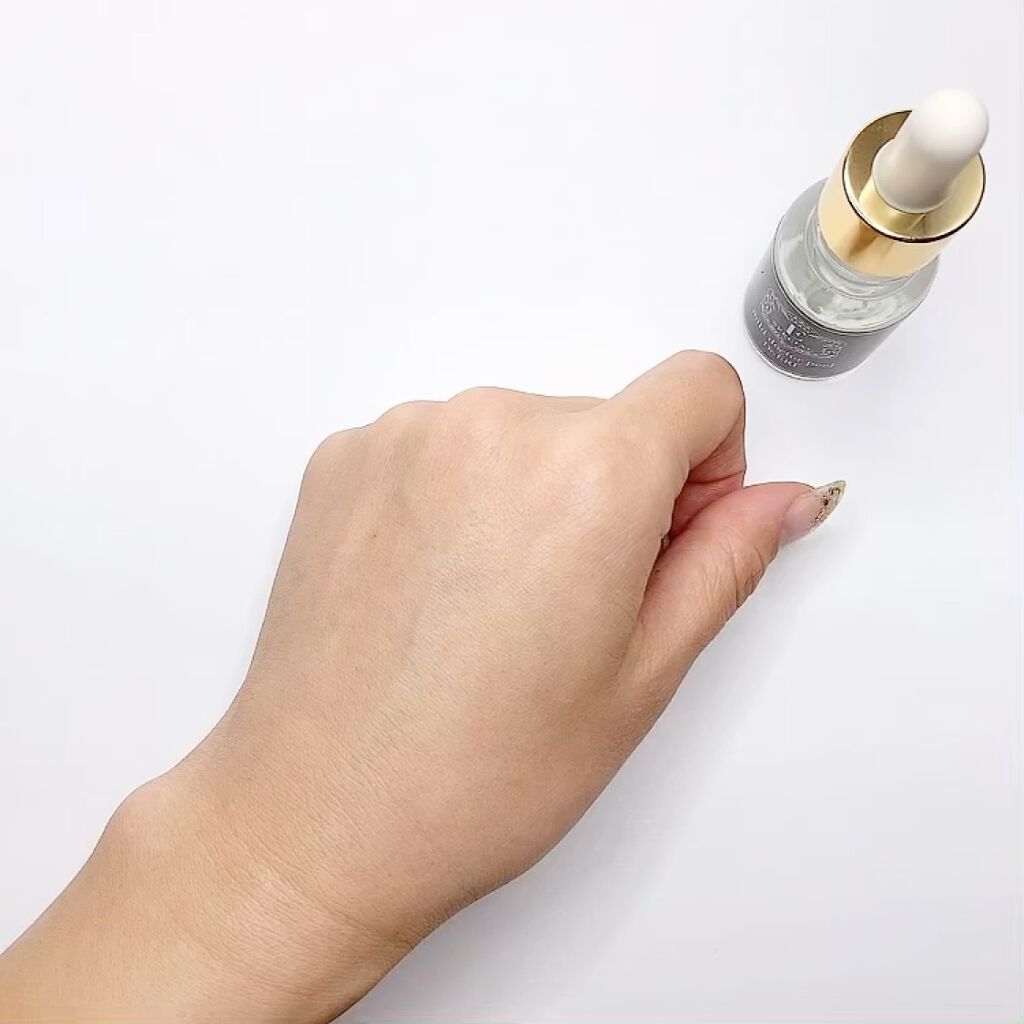 マイルドドクターピール<スキンクリアセラム>/イースペシャル/ブースター・導入液の動画クチコミ4つ目