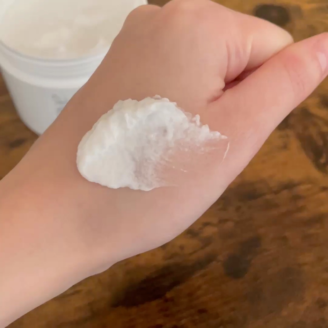 ダヴ クリームボディウォッシュ コンフォートモイスチャー/ダヴ/ボディソープを使ったクチコミ（3枚目）