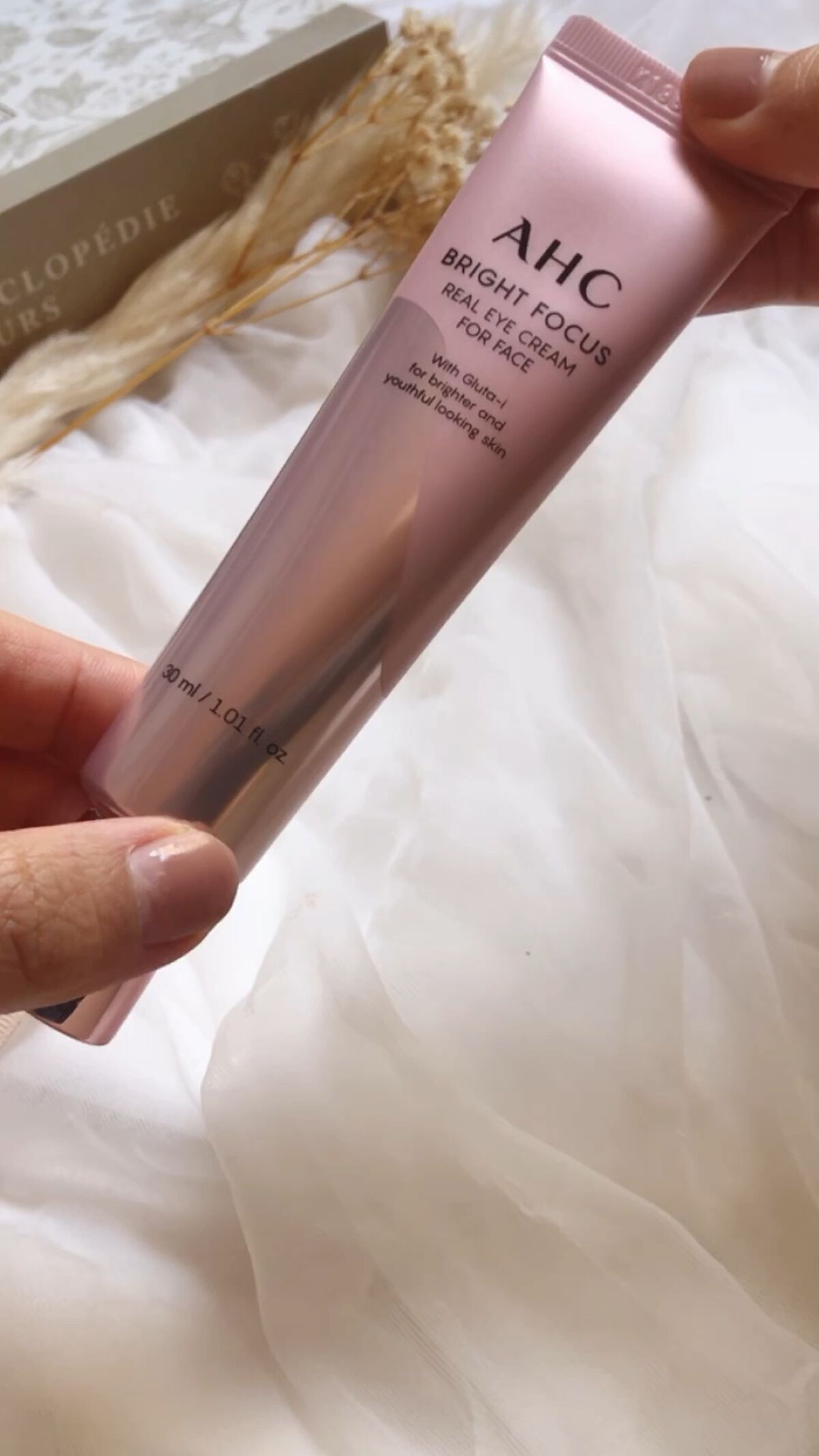 ブライト フォーカス リアル アイクリーム フォーフェイス/AHC/アイケア・アイクリームを使ったクチコミ（1枚目）
