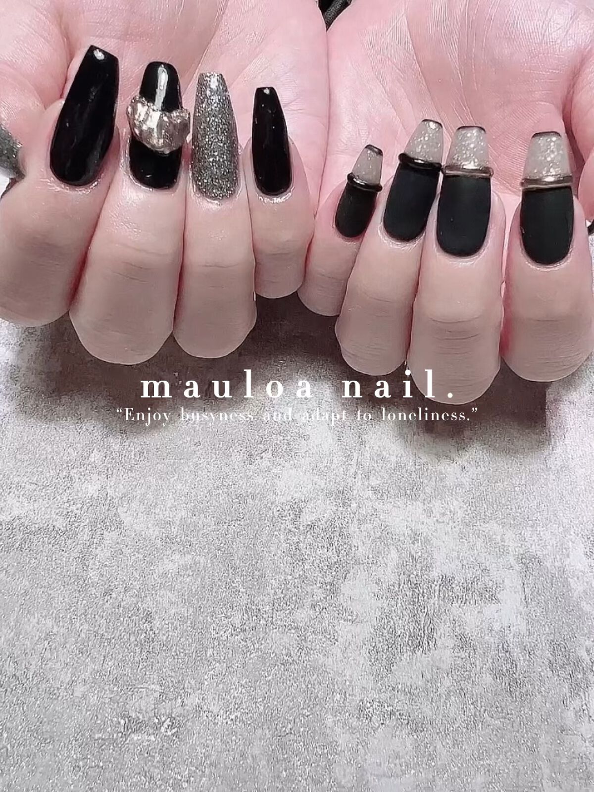 #ネイル,#冬ネイル,#アートネイル,#海ネイル,#ミラーアートネイル,#ニュアンスネイル,#くすみカラーネイル,#サマーネイル,#ジュエリーネイル,#ミラーネイル,#牛柄ネイル,#スタッズネイル,#太陽ネイル,#天王寺ネイル,#シンプルネイル,#タイル柄ネイル,#cow柄ネイルのネイルデザイン