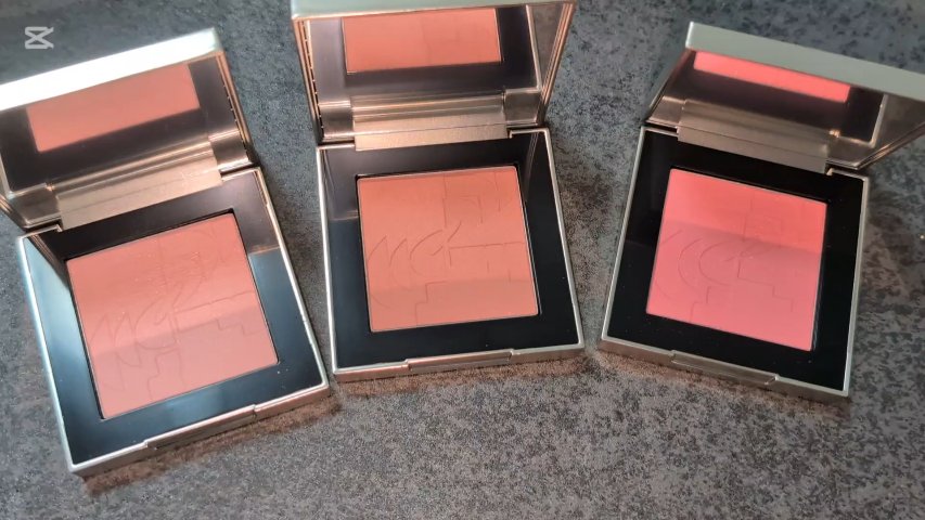 オールオーバーフェイスブラッシュ/TWO SLASH FOUR/パウダーチークを使ったクチコミ（2枚目）