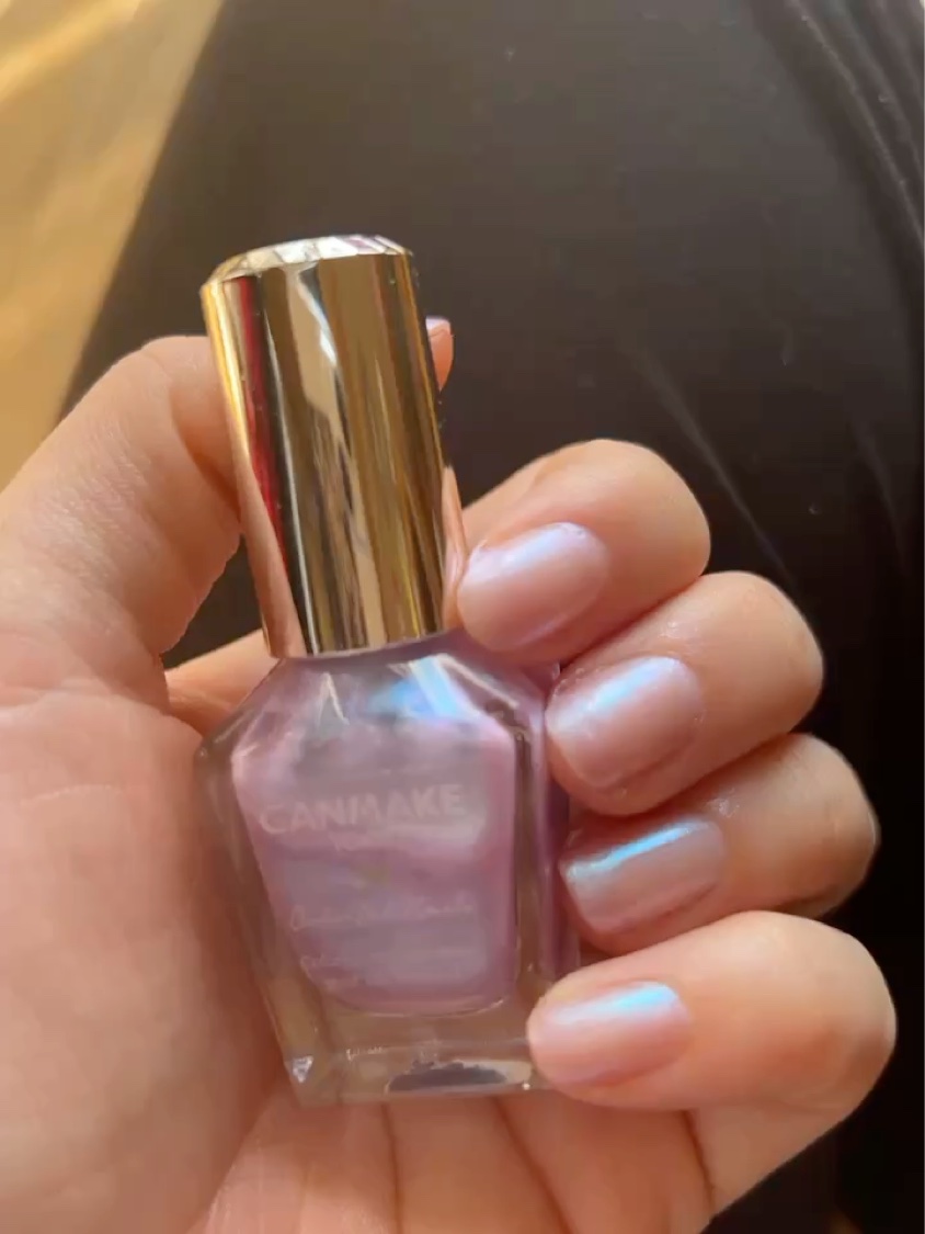 カラフルネイルズ N32 ミスティドリーム/キャンメイク/マニキュアを使ったクチコミ（2枚目）