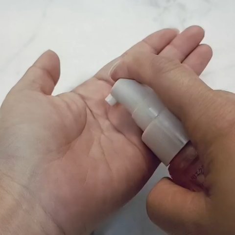 RJ エクセレント 薬用リンクルクリアエッセンス/アピセラピーコスメティクス/美容液の動画クチコミ2つ目