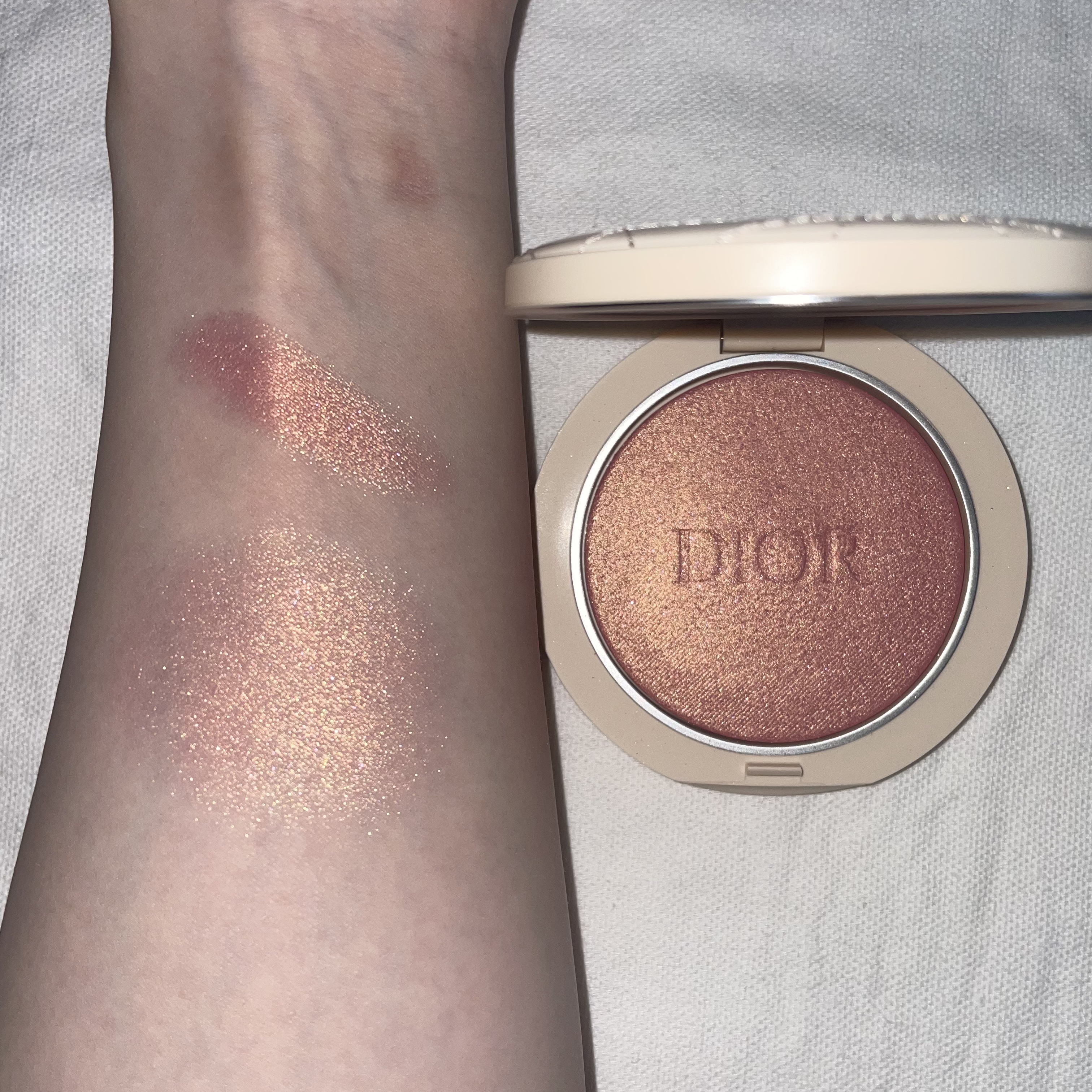 ディオールスキン フォーエヴァー クチュール ルミナイザー/Dior/プレストパウダーを使ったクチコミ（1枚目）