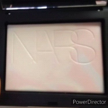 ライトリフレクティング プリズマティックパウダー/NARS/プレストパウダーを使ったクチコミ（1枚目）