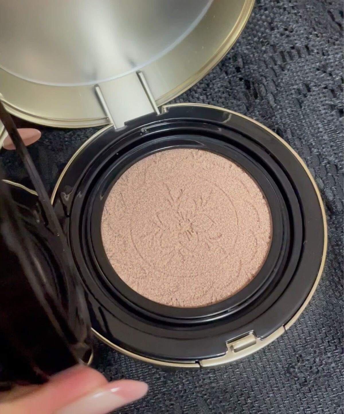 鎏金雀台クッションファンデーション/CATKIN/クッションファンデーションの動画クチコミ1つ目