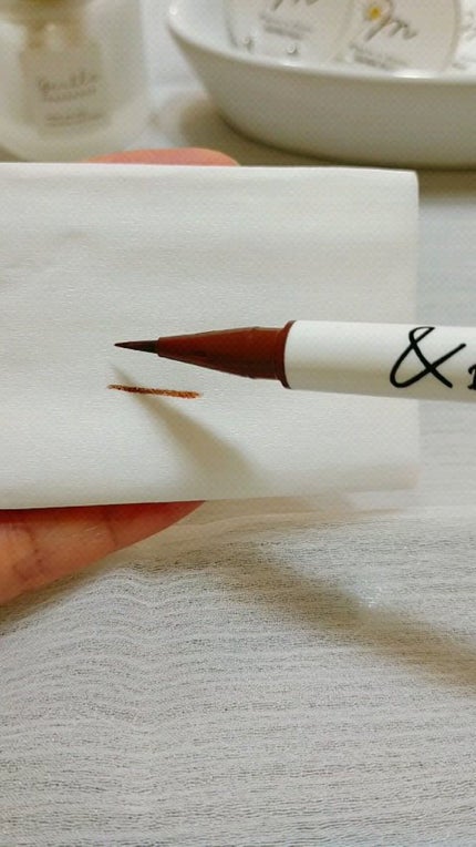 リキッドアイライナー/&be/リキッドアイライナーの人気ショート動画