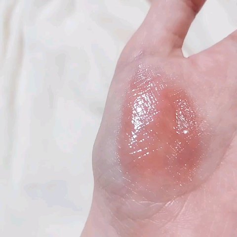 リップボム プランパーセラム/エリザベス/リッププランパーを使ったクチコミ（3枚目）