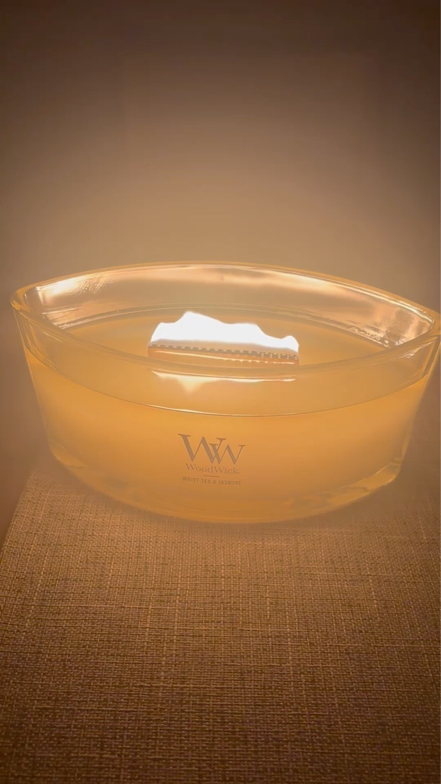 Wood Wick ホワイトティー&ジャスミン/Wood Wick/アロマキャンドルを使ったクチコミ（2枚目）