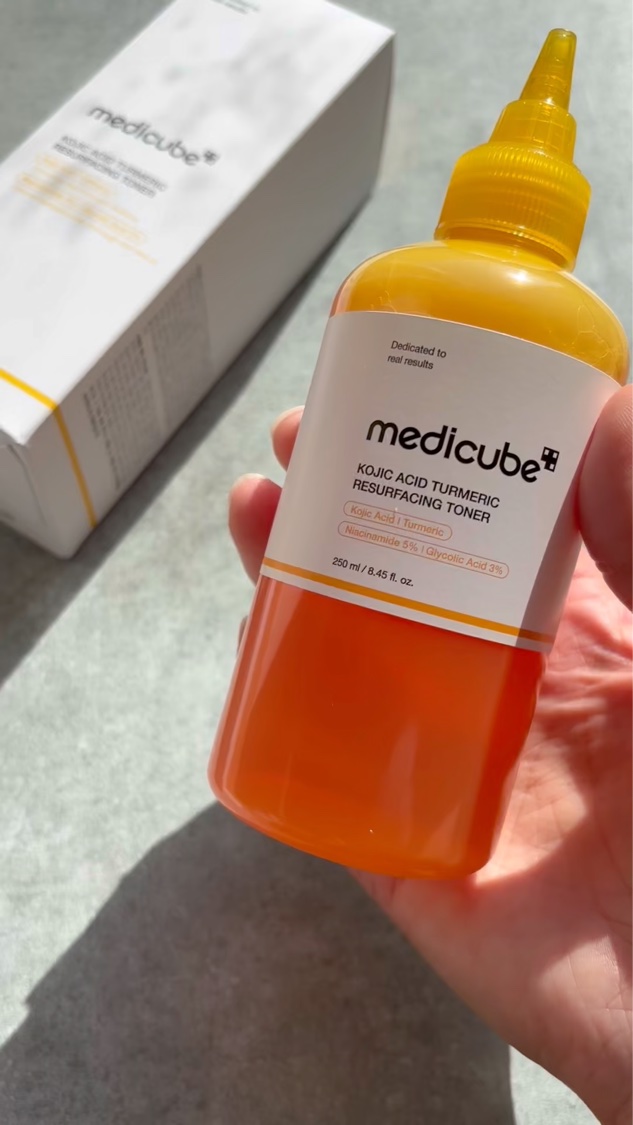 コウジ酸ビタナイアシントナー/MEDICUBE/化粧水を使ったクチコミ（3枚目）