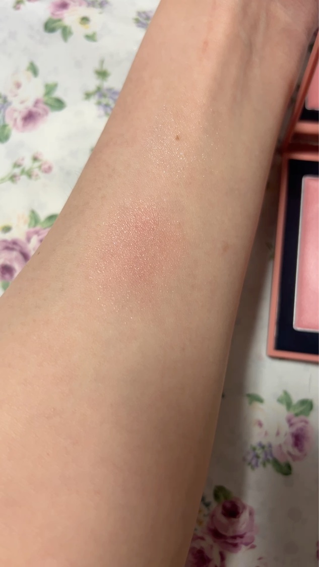 シアーフィニッシュ ブラーリング パウダー/BOBBI BROWN/プレストパウダーを使ったクチコミ（3枚目）