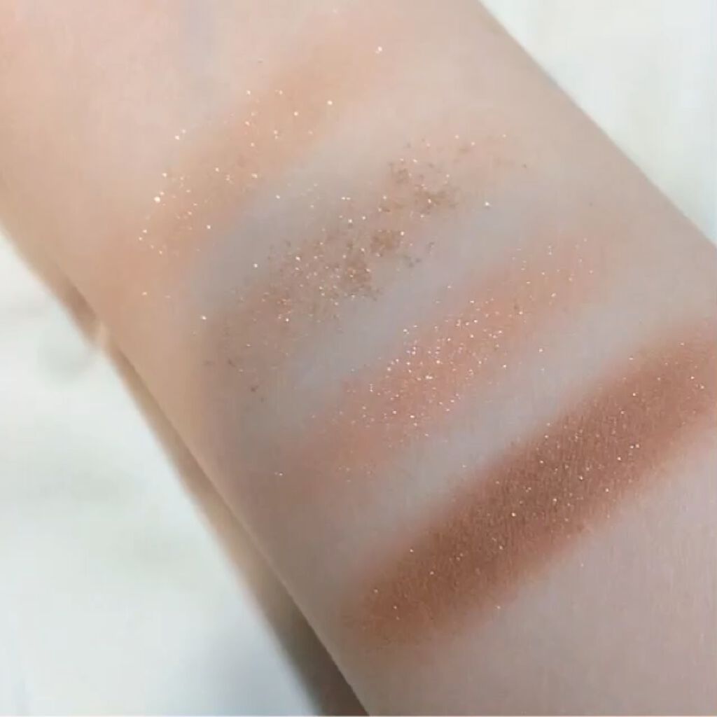 ネオンムーンベターザンアイズ /rom&nd/アイシャドウパレットの動画クチコミ4つ目