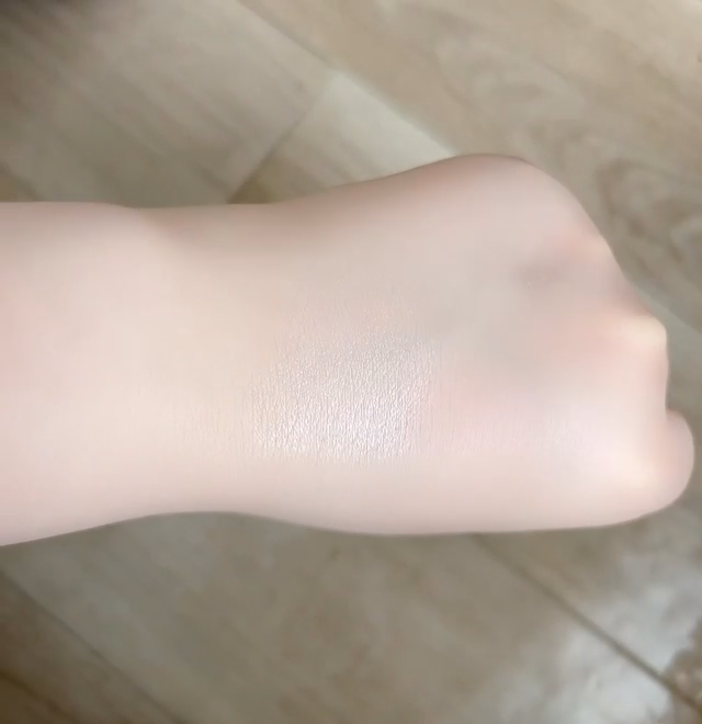 ディオールスキン フォーエヴァー グロウ マキシマイザー/Dior/ハイライトを使ったクチコミ（2枚目）