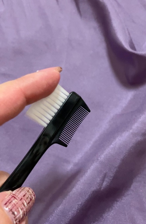 眉コーム&ブラシ/セリア/その他スキンケアグッズを使ったクチコミ（2枚目）