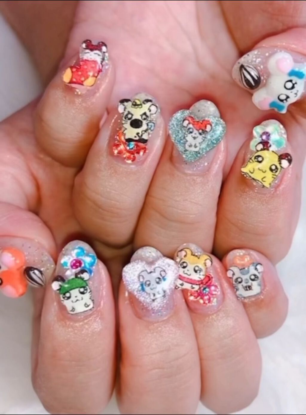 #個性派ネイル,#ニュアンスネイル,#ぽこぽこネイル,#うねうねネイル,#ショートネイル,#ワイヤーネイル,#ミラーネイル,#ちぐはぐネイル,#ジェルネイル,#マーブルネイル,#おしゃれネイル,#左右非対称ネイル,#ぷるぷるネイル,#ラメネイル,#ファッションネイル,#セルフネイルのネイルデザイン