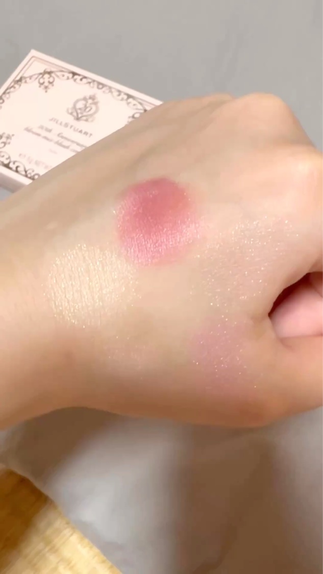 ジルスチュアート 20th アニバーサリー ブルーム ミックスブラッシュ コンパクト/JILL STUART/パウダーチークの動画クチコミ4つ目