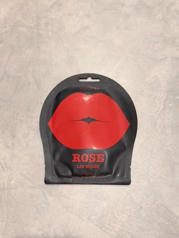リップマスク ローズ/KOCOSTAR(ココスター)/シートマスク・パックを使ったクチコミ（2枚目）