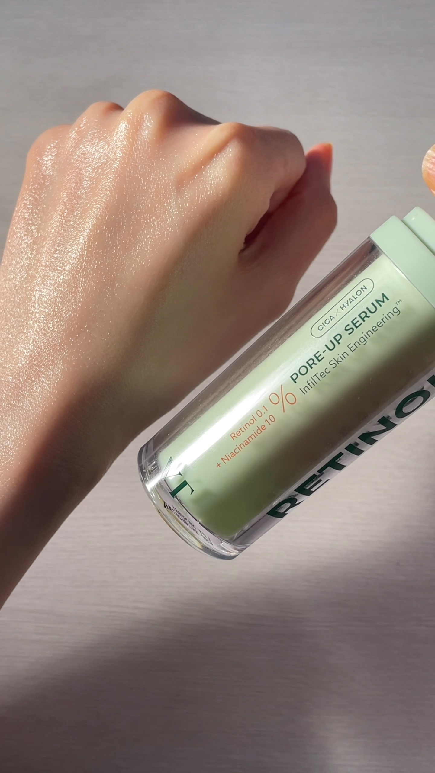 シカレチノールポアアップセラム/VT/美容液の動画クチコミ1つ目