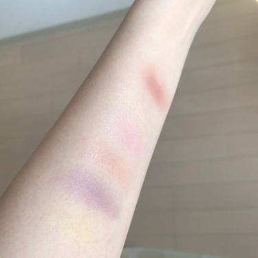 バイフラワーアイシャドウ/ネイチャーリパブリック/単色アイシャドウを使ったクチコミ（2枚目）