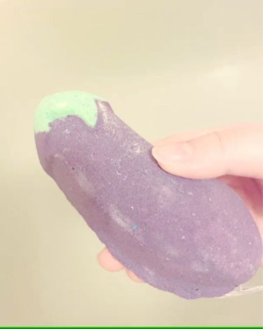 LUSH オウバジーン ボム🍆

“LUSHのお店の香り” をイメージして作られたそうです。
LUSHの香りっていいですよね、駅とかでもあるとすぐ｢あっLUSHある！！！｣ って分かるあの香りです。

