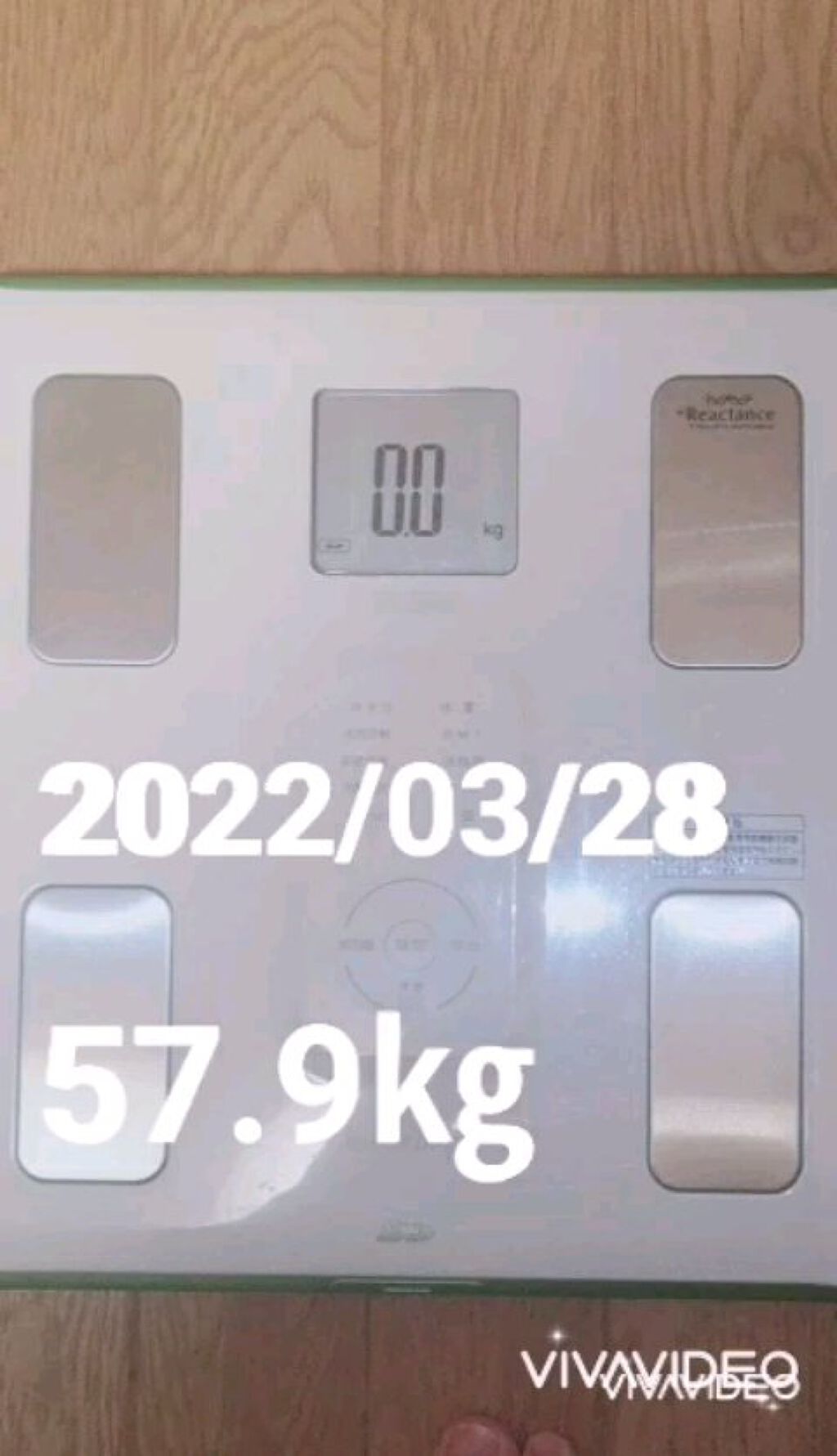 2022/03/28
57.9㎏

今日は健康診断があったので、昨日の夜からお昼ぐらいまでご飯抜きでした🍙

だから、少し体重が落ちたのかな。。。

数字だけでは嬉しいけど、ご飯抜くのはよくないですし、一喜一憂しないようにしなければと思い