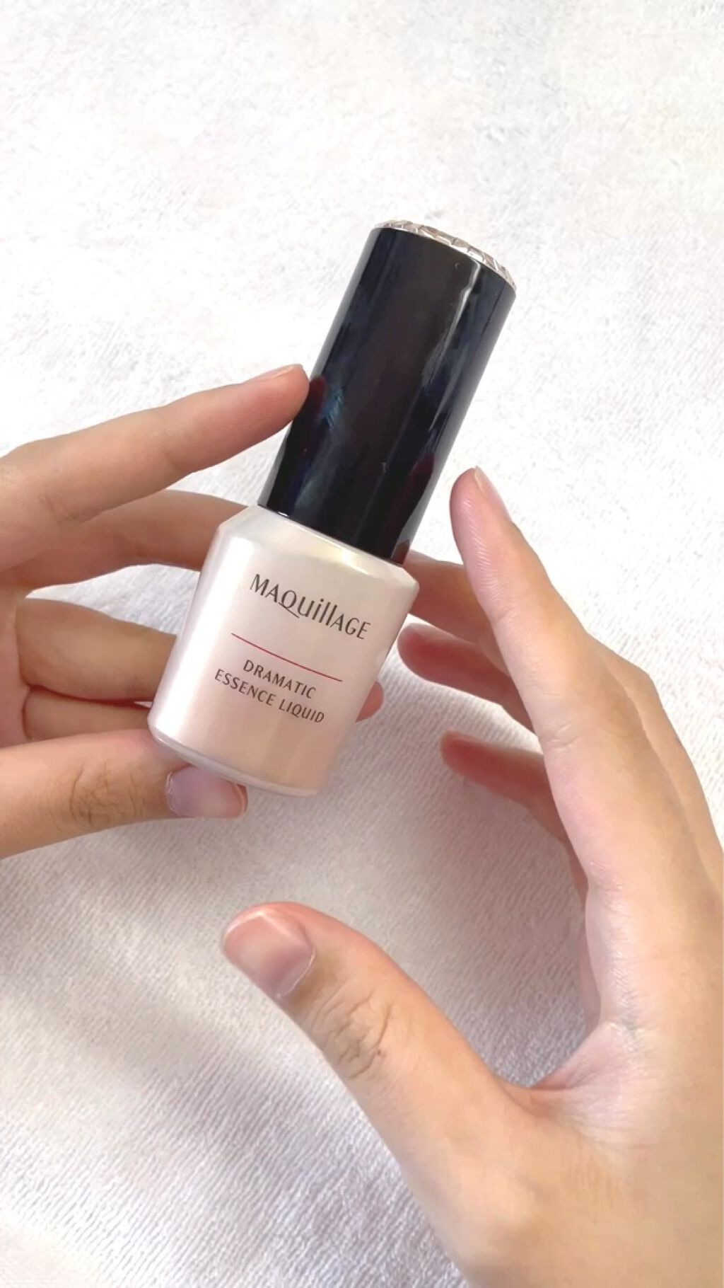 ドラマティックエッセンスリキッド/マキアージュ/リキッドファンデーションを使ったクチコミ（1枚目）