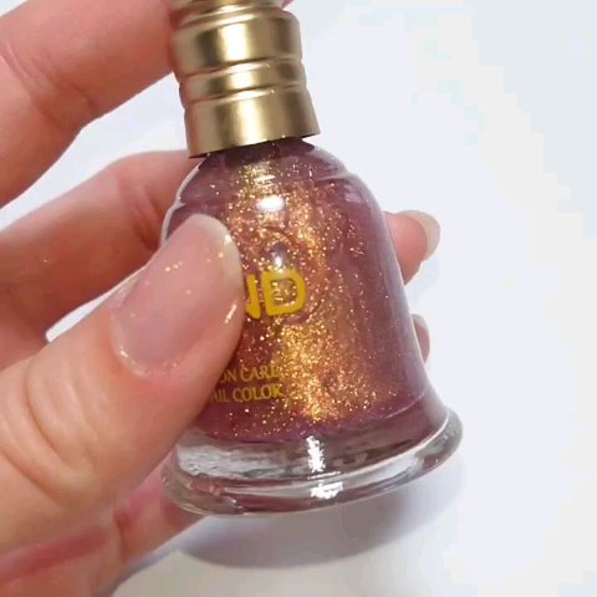 ブルースカイネイル/VCND/マニキュアの動画クチコミ1つ目