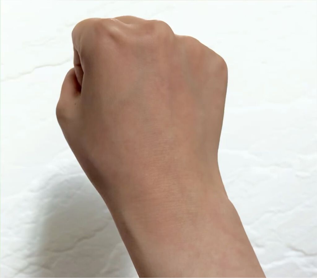 ミネラルグロウスキンクッション/エトヴォス/クッションファンデーションの動画クチコミ4つ目