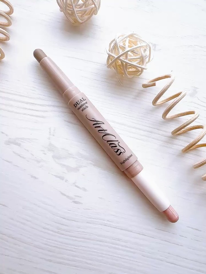 アートクラス デュアル コントゥアスティック/too cool for school/シェーディングを使ったクチコミ（3枚目）