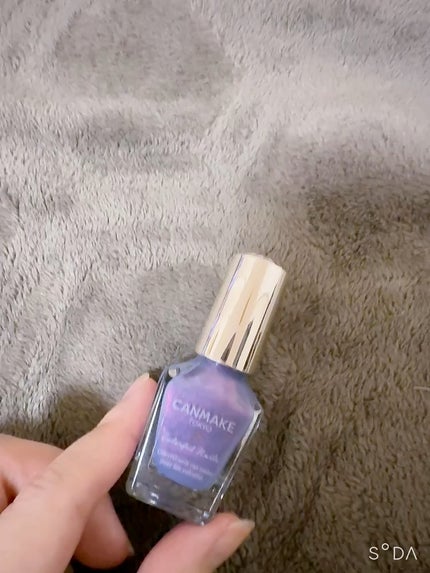 カラフルネイルズ/キャンメイク/マニキュアの人気ショート動画