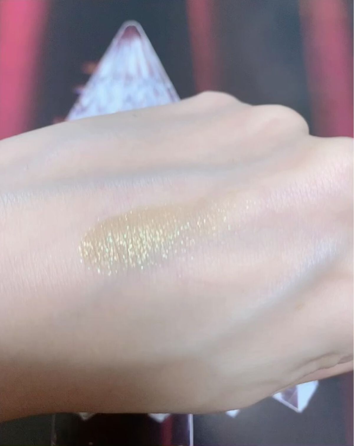 マルチグリッターカラー/ENBAN TOKYO/単色アイシャドウの動画クチコミ4つ目