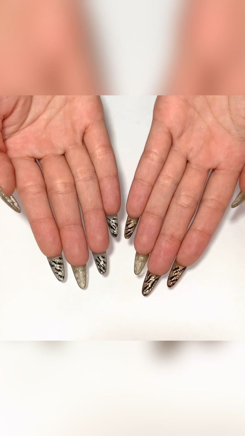 #ジェルネイル,#ラメネイル,#グリッターネイル,#セルフネイル,#クリアネイル,#冬ネイルのネイルデザイン