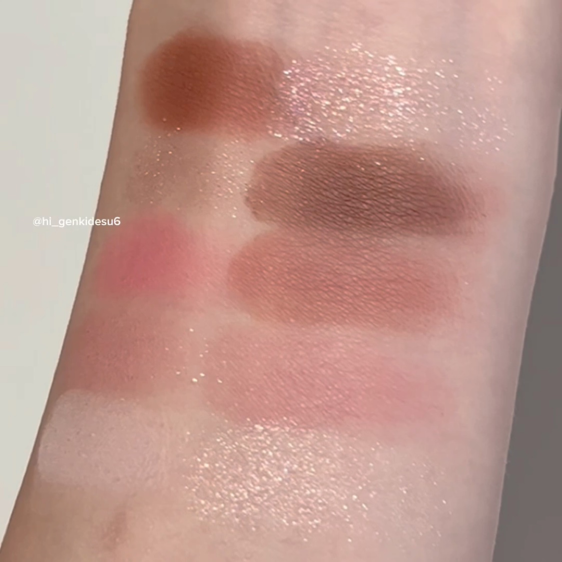 READY TO WEAR DOWNY CHEEK Cream Blush/BBIA/ジェル・クリームチークの動画クチコミ5つ目