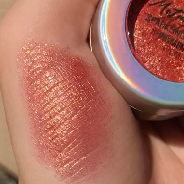 Metallist Sparkling Foiled Pigment/Touch In Sol/パウダーアイシャドウを使ったクチコミ（5枚目）