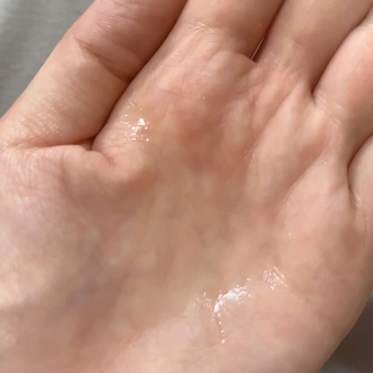 ユイル・アンティーク アル・カシール/オフィシーヌ・ユニヴェルセル・ビュリー/ボディオイルを使ったクチコミ（3枚目）