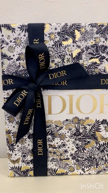 『Dior カプチュールトータルコフレ』

今回はDiorのスキンケアコフレのカプチュールトータルコフレをご紹介します🤍

🌟カプチュールトータルセルENGYスーパーセラム(美容液)50ml現品
ヒアル