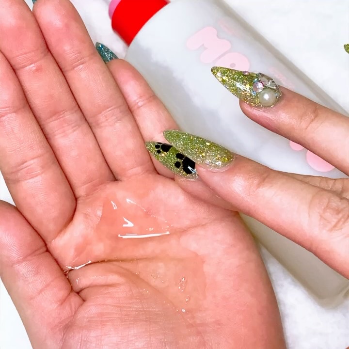 ヘアエッセンスディライトフルオイル/moremo/ヘアオイルの動画クチコミ5つ目