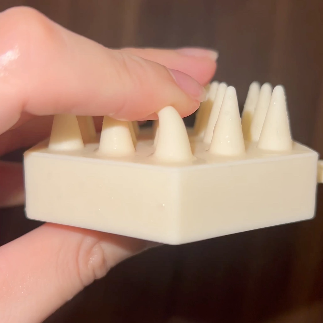 ヘッドスパブラシ ソフト /ハニーク/スカルプブラシを使ったクチコミ（2枚目）