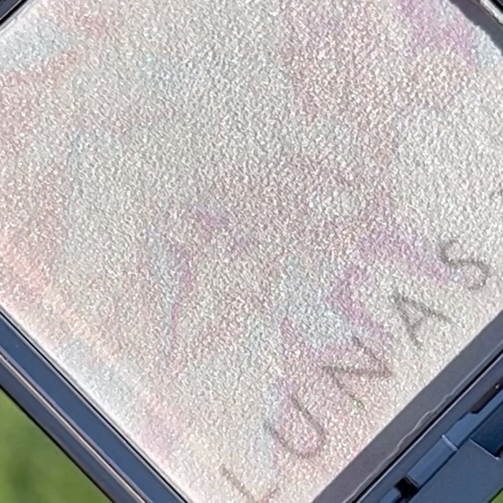 マージングフェースグロウ/LUNASOL/プレストパウダーを使ったクチコミ（3枚目）