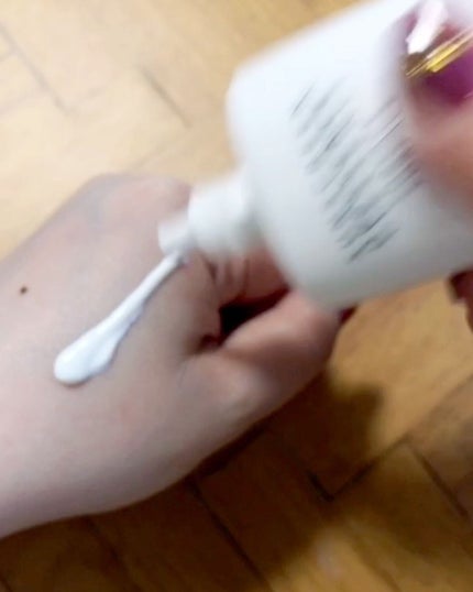 MAMEW(マミュ) サンスクリーンUVエッセンスのクチコミ「🌞日焼け対策しながら美容液配合で潤う!🌞
💎MAMEW(マミュ) サンスクリーンUVエッセン.....」(3枚目)