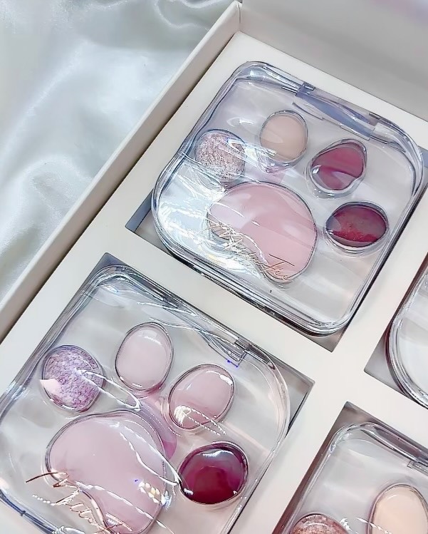 ミャオパウズアイシャドウパレット/MilleFée/アイシャドウパレットを使ったクチコミ（1枚目）