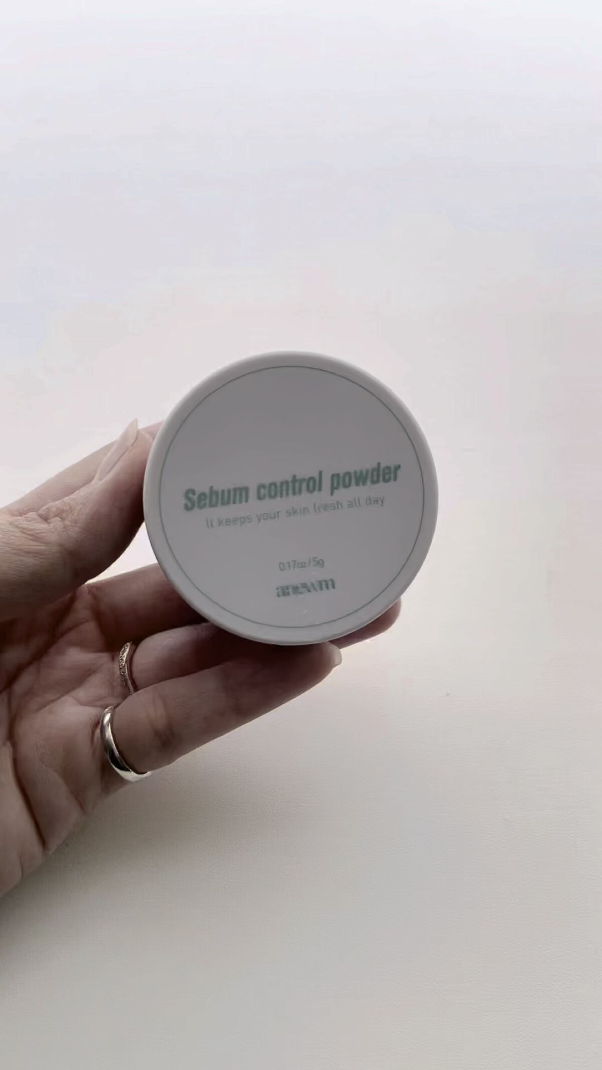 アニューム セバム コントロール パウダー/saat insight/ルースパウダーの人気ショート動画