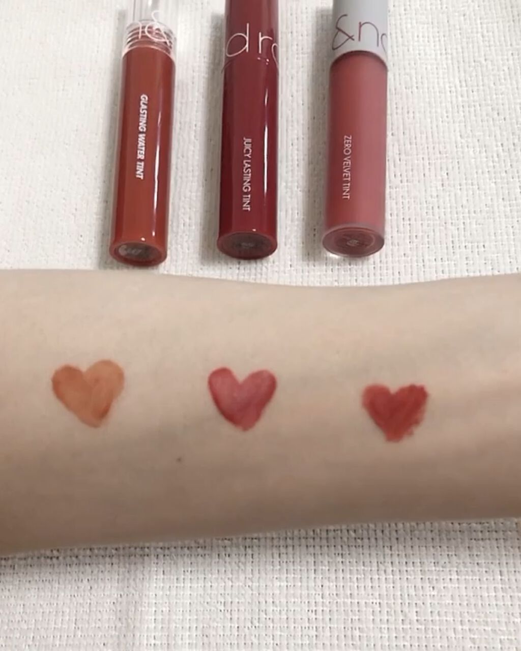 ジューシーラスティングティント/rom&nd/リップティントを使ったクチコミ（3枚目）